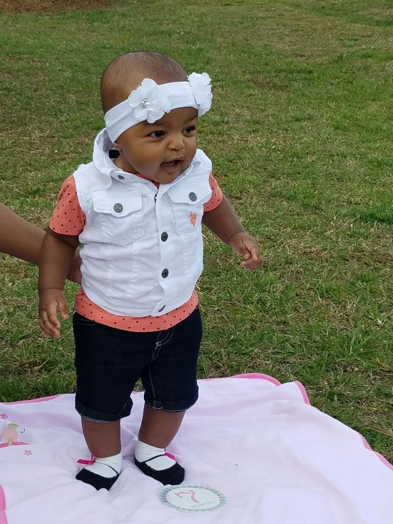 PrettyMeyson's tweet image. My baby so cute