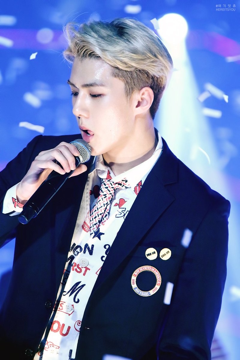 BUBBLETEAHOLIC's tweet photo. [HQ] 151025 #SEHUN cr:hereitsyou
https://t.co/VqNbOKUZuD https://t.co/PCGBnoiAv4
