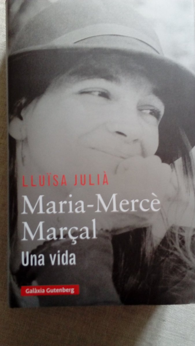 LauraFreixas (@laurafreixas) on Twitter photo Qué bien, x fin una biografía (en catalán) de la poeta catalana Maria Mercè Marçal! Me gusta su obra y me interesa su vida. <a href="/G_Gutenberg/">Galaxia Gutenberg</a> Qué bien, x fin una biografía (en catalán) de la poeta catalana Maria Mercè Marçal! Me gusta su obra y me interesa su vida. <a href="/G_Gutenberg/">Galaxia Gutenberg</a>