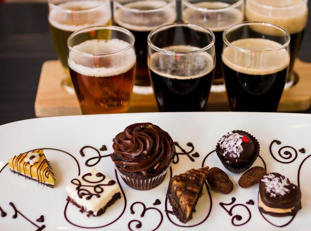 palmabrew's tweet photo. ¿Cerveza artesanal y postres? ¡Sí, nosotros también estamos babeando! Cerveza artesanal de… https://t.co/OnDcDr0QUr https://t.co/hb8XjTOJgY