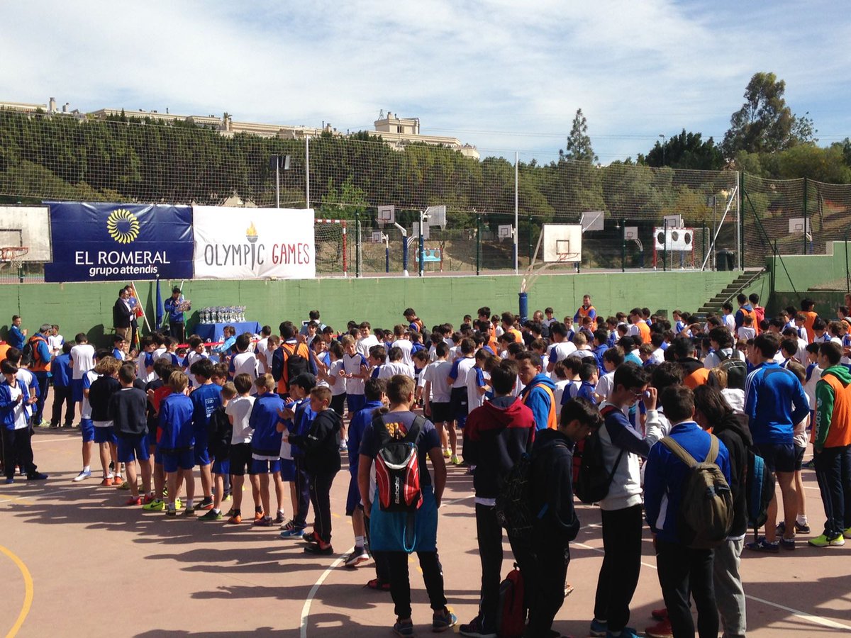 El Romeral. Attendis tweet media