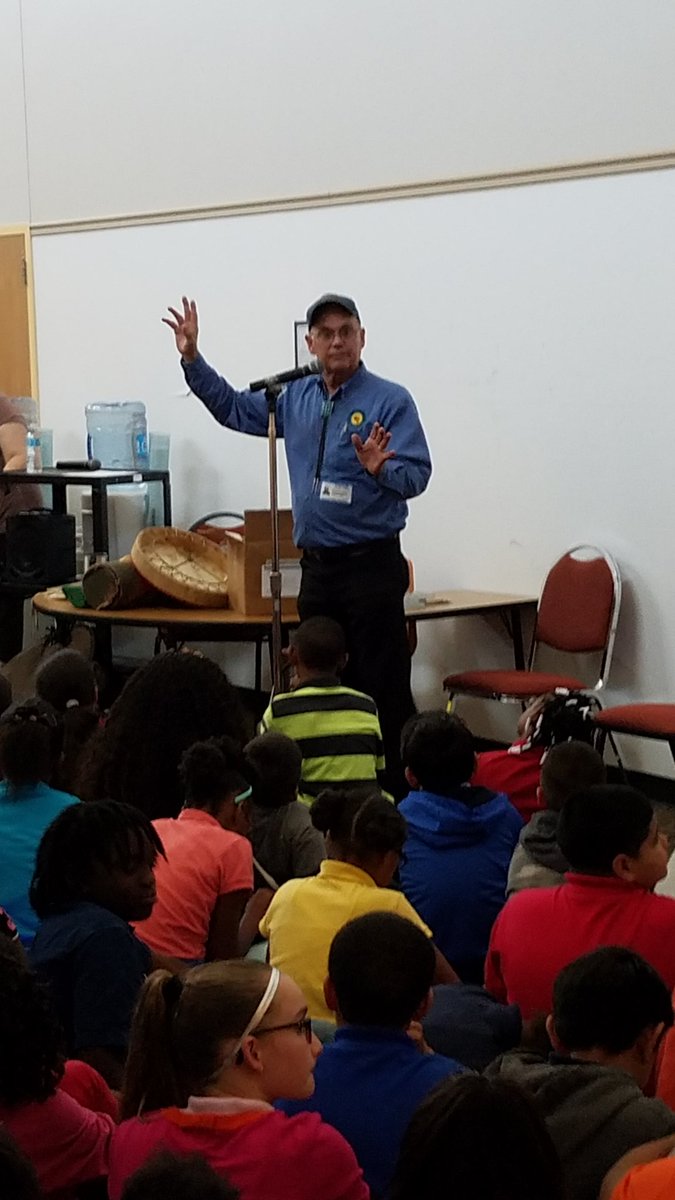 MrsBouleysClass's tweet photo. Thanks @tim_tingle for igniting our love for reading and storytelling! @SLESuns #captivatedkids https://t.co/t4YRtRSdoH