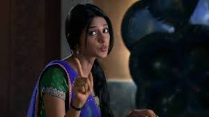 Kusum quiere con Saras y el fandom tipo kumud...
#ElCompromisoDeKusum