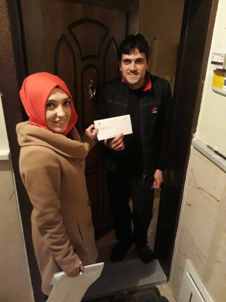 AkGenclikAtakm's tweet photo. Başbakanımızın Genç Seçmenlere Özel Yazdığı Mektupları #Atakum İlçemizde Genç Seçmenlere Dağıtıyoruz.
#SamsunGüçlüGelecek https://t.co/OKWD8JIfIx