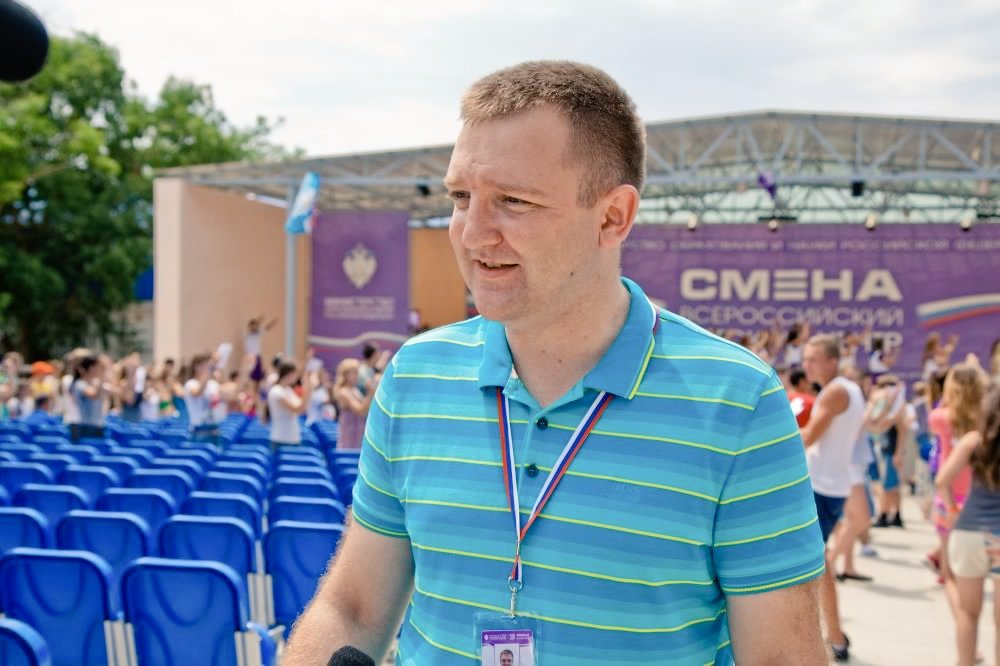 SMENAramp's tweet photo. Александр Бугаев назначен руководителем Росмолодежи. Поздравляем с назначением и ждем в гости!
#вдцсмена #росмолодежь #фадм #минобрнауки https://t.co/1VmbT82xTt