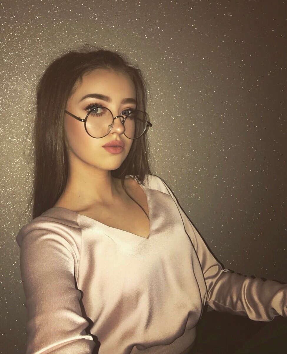 ChloeRoseOFCL's tweet photo. Chloe Potter
Magic is happening👀⚡️ https://t.co/pfAWonByFs