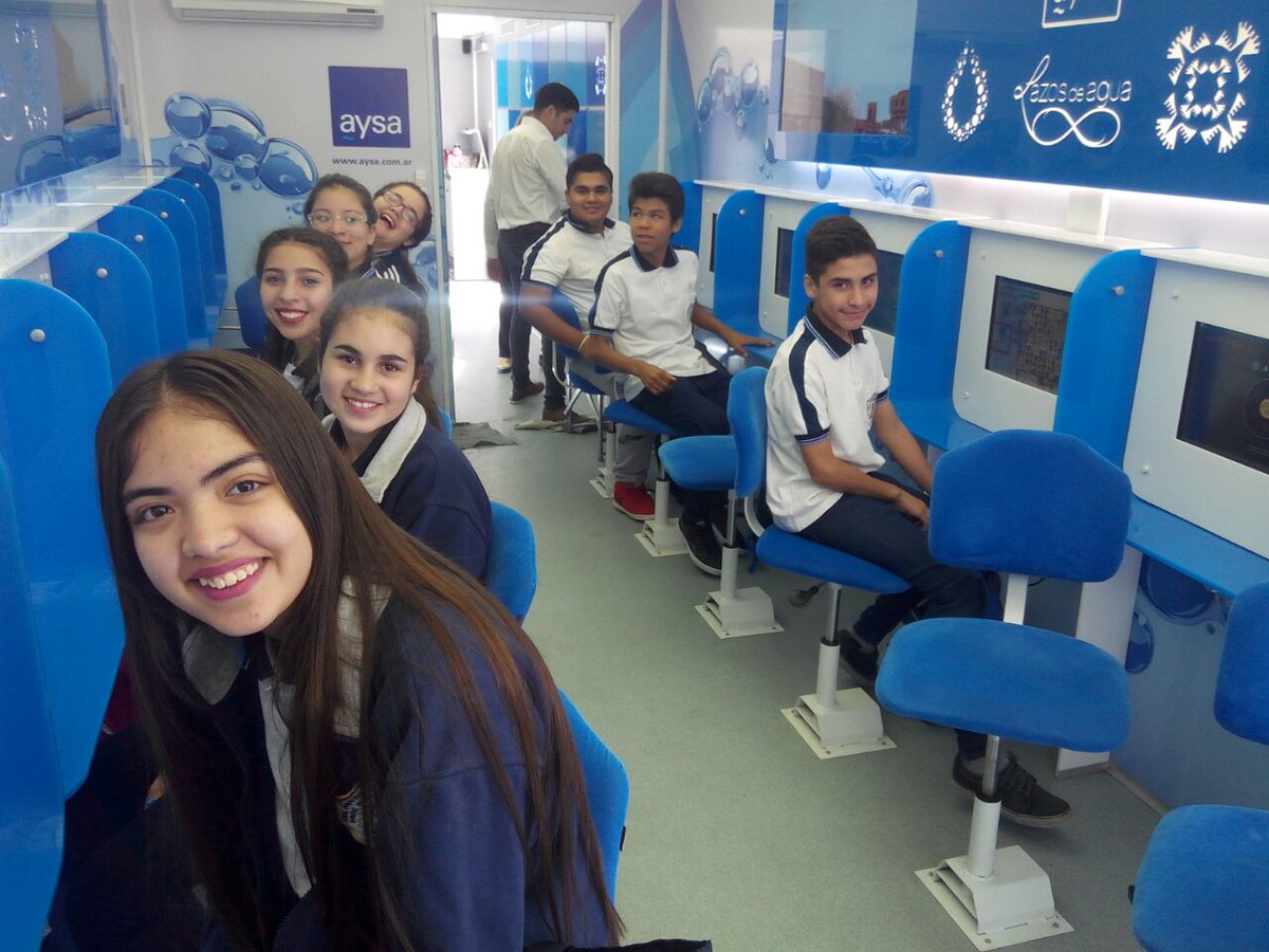 Continuamos con la jornada de concientización en la plaza 25 de mayo
Acercate para conocer nuestro stand y el camión de AySA