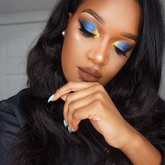 karitybeauty's tweet image. The #MattePalette has 21 #ultrapigmented colors to create any #colorful look you want. 💙 @makeupavecbella is a #mas…