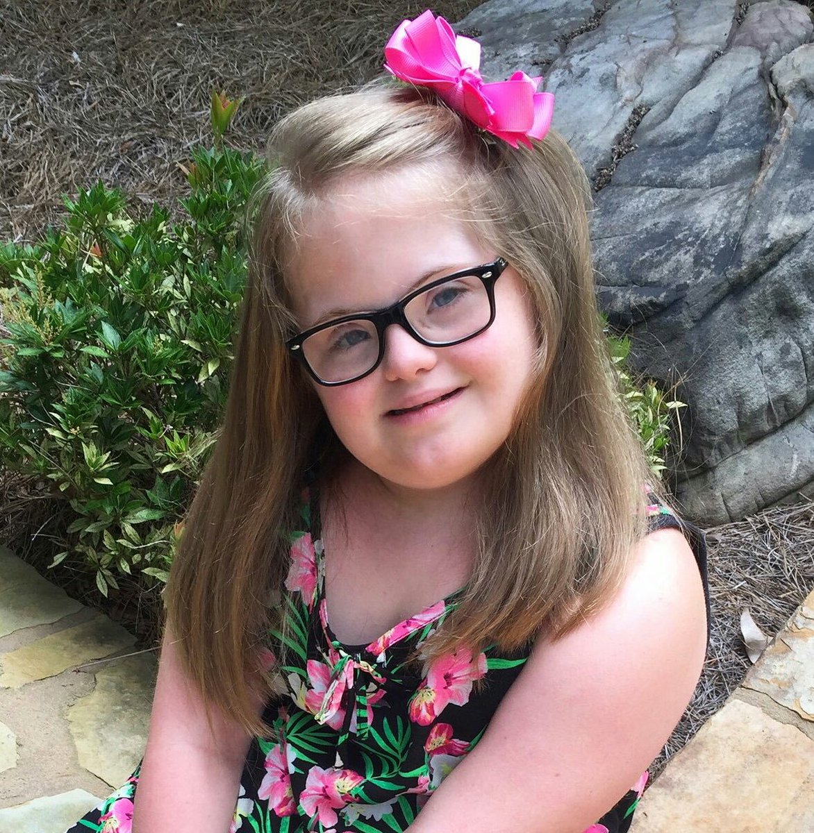 MattyBCatalonia's tweet photo. Today is your day @SarahGraceClub! You're an unique girl! BFam is grateful to see you making smile to @MattyBRaps!😀 #worlddownsyndromeday https://t.co/8mzQXEl0Uy