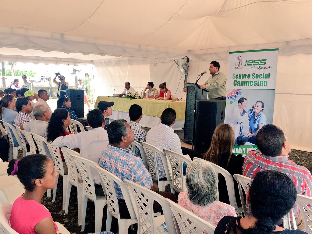 kharlachavez's tweet photo. Presente en la firma de convenios para la repotenciación de los dispensarios del #SeguroSocialC. #LaAngela #Potosí y #LaFelicidad.💚💚 https://t.co/gpdDrflGc3