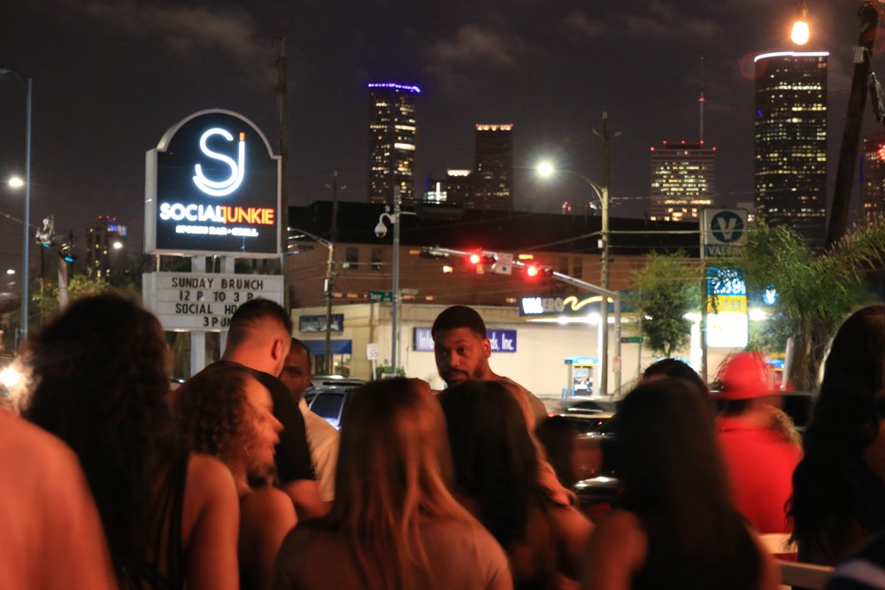 AllTheParties_H's tweet photo. March 19, 2017
Social Sundays @SocialJunkieBar
https://t.co/p7gEW4RM22 https://t.co/ytyi9wQ040