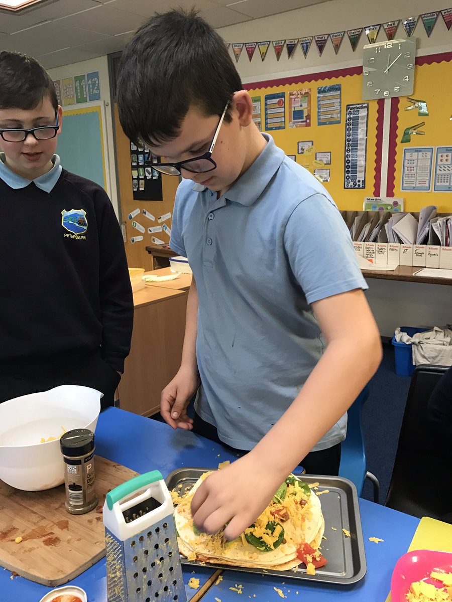 PetersburnPS's tweet photo. Bean tortilla stack #yummy #base7 #p5/6 #cookingisgreatfun https://t.co/nW48nE0mlE