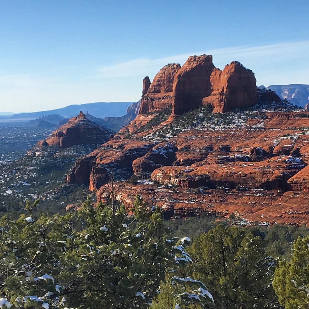 Schnebly Hill Road in #Sedona is now open all the way through to I-17! Upper gates just reopened today--Happy Spring!