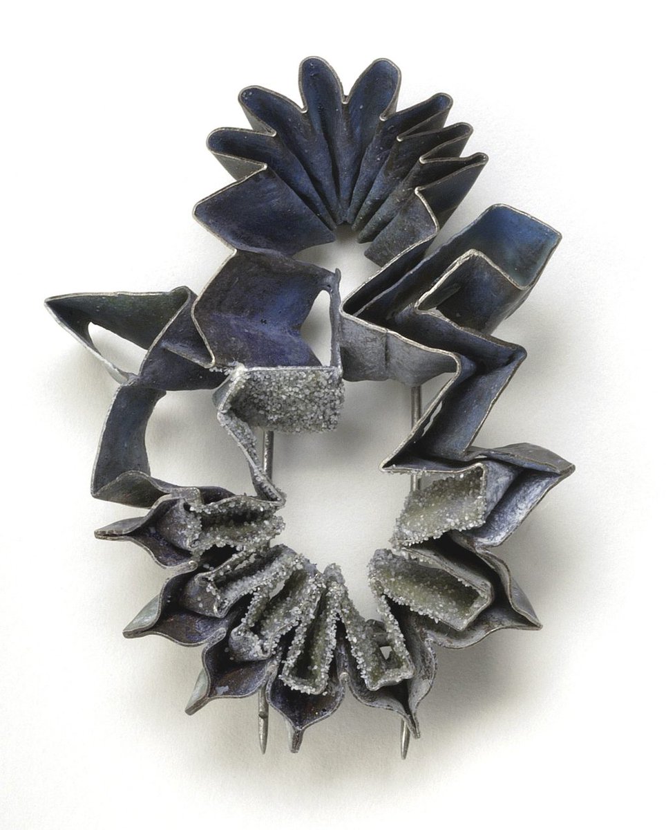 Hedendaagse sieraden tweet media