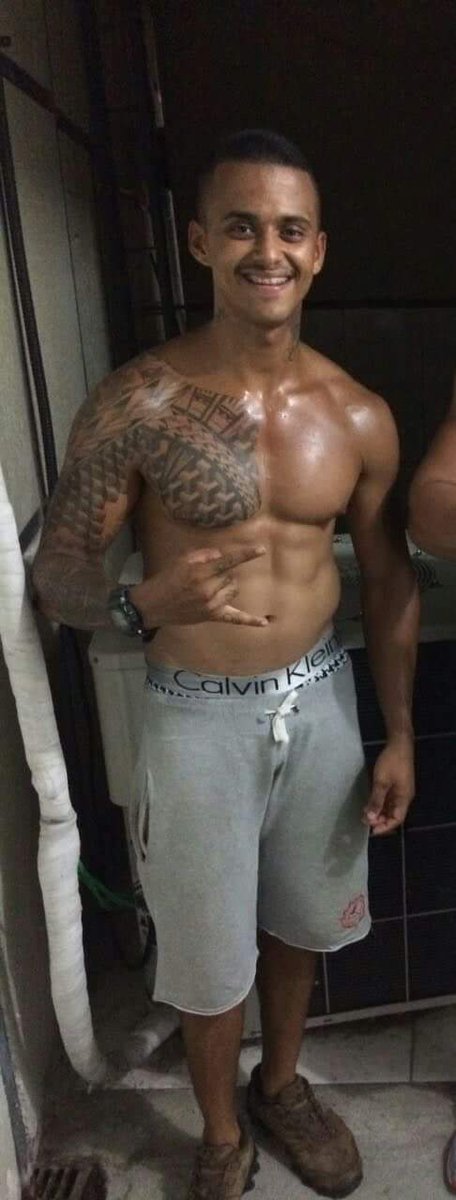 Sergioelara's tweet photo. Saudades desse foco 
Desse corpo ....rs https://t.co/empNSS2XP0