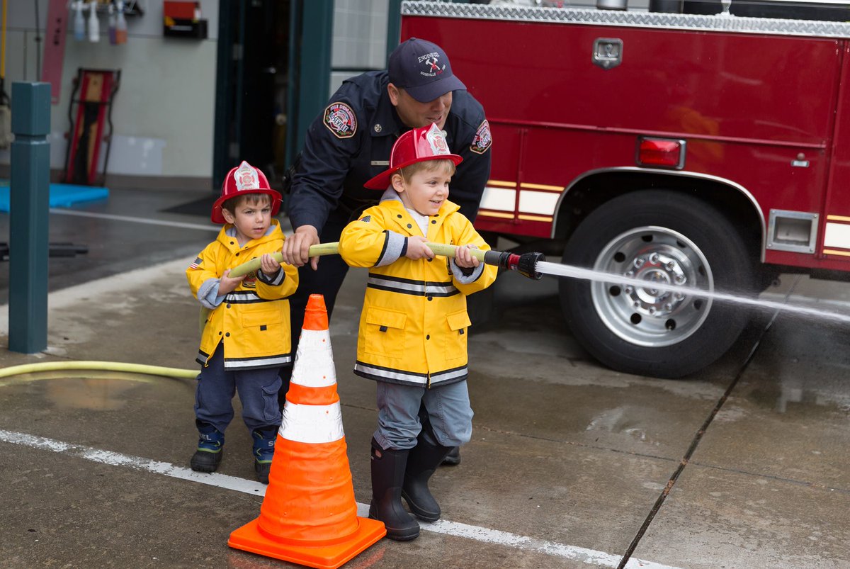 RSVL_Parks's tweet photo. Visit @RSVL_Fire Station 9 next Saturday, April 1, for an Open House. Free fun for the whole family, 9-11am. #FireOpenHouse #RosevilleEvents https://t.co/9nWVCGHPIu