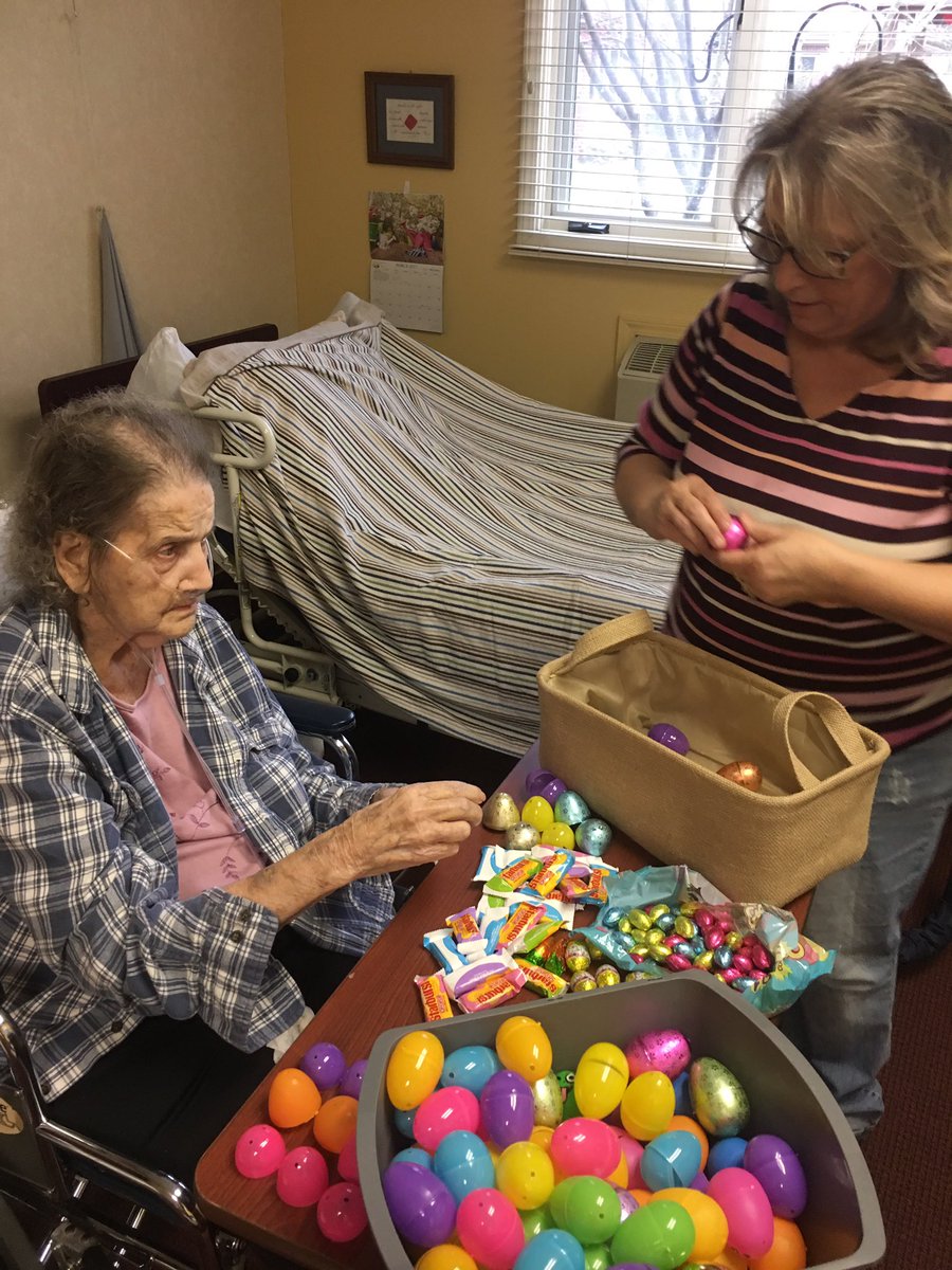 AutumnWoodsHC's tweet photo. Family time keeping the traditions going 😊 #EggStuffing 🐣 🍭 #BestFamilySupportAround #Legacy https://t.co/4sakSd9iT6