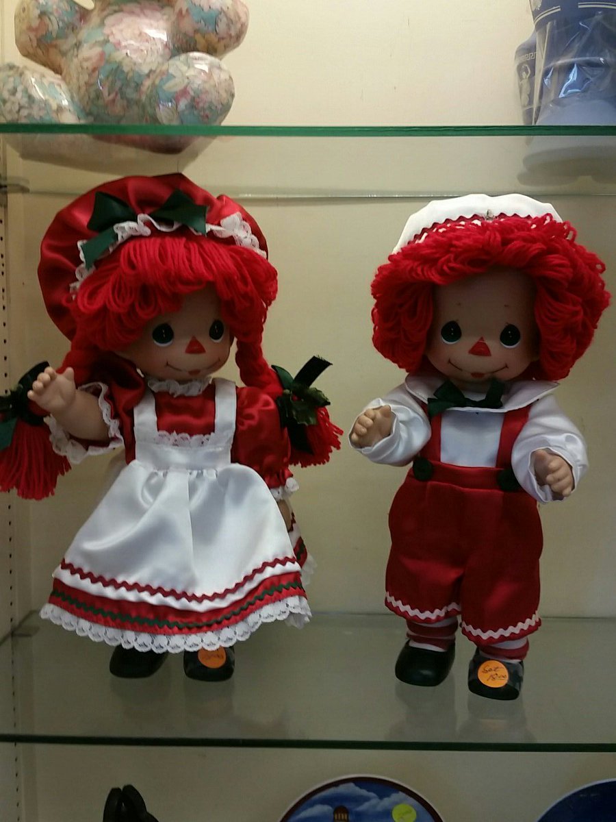 orgRRASC's tweet photo. Raggedy Ann &amp; Andy say come on down and see the Treasures. https://t.co/EWR4rXZbhs