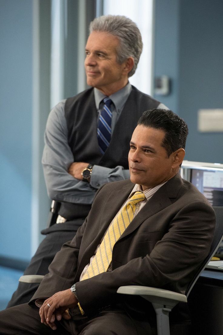 theresa_1922's tweet photo. New Major Crimes episode tomorrow 3/15/17 9/8c on TNT. ๐จ๐
#lieutenantflynn #detectivesanchez #MajorCrimes https://t.co/oDQcKUzxWc
