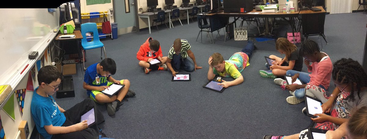 KZiegelt's tweet photo. #Nearpod lesson with 2nd graders. Learning about #ThingsForSale online. https://t.co/1M6tnmPftI