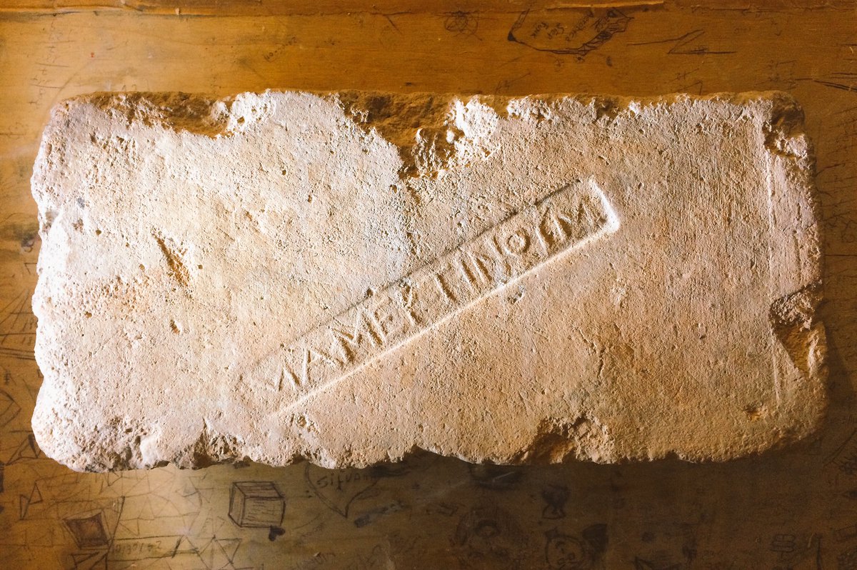 Sicilyepigraphy's tweet photo. Brick made by the Mamertines (sons of Mars), Oscan mercenaries in Messina - in Museo civico di #Catania @Katherine_McDon @GreekinItaly https://t.co/tVywhZ9fSl