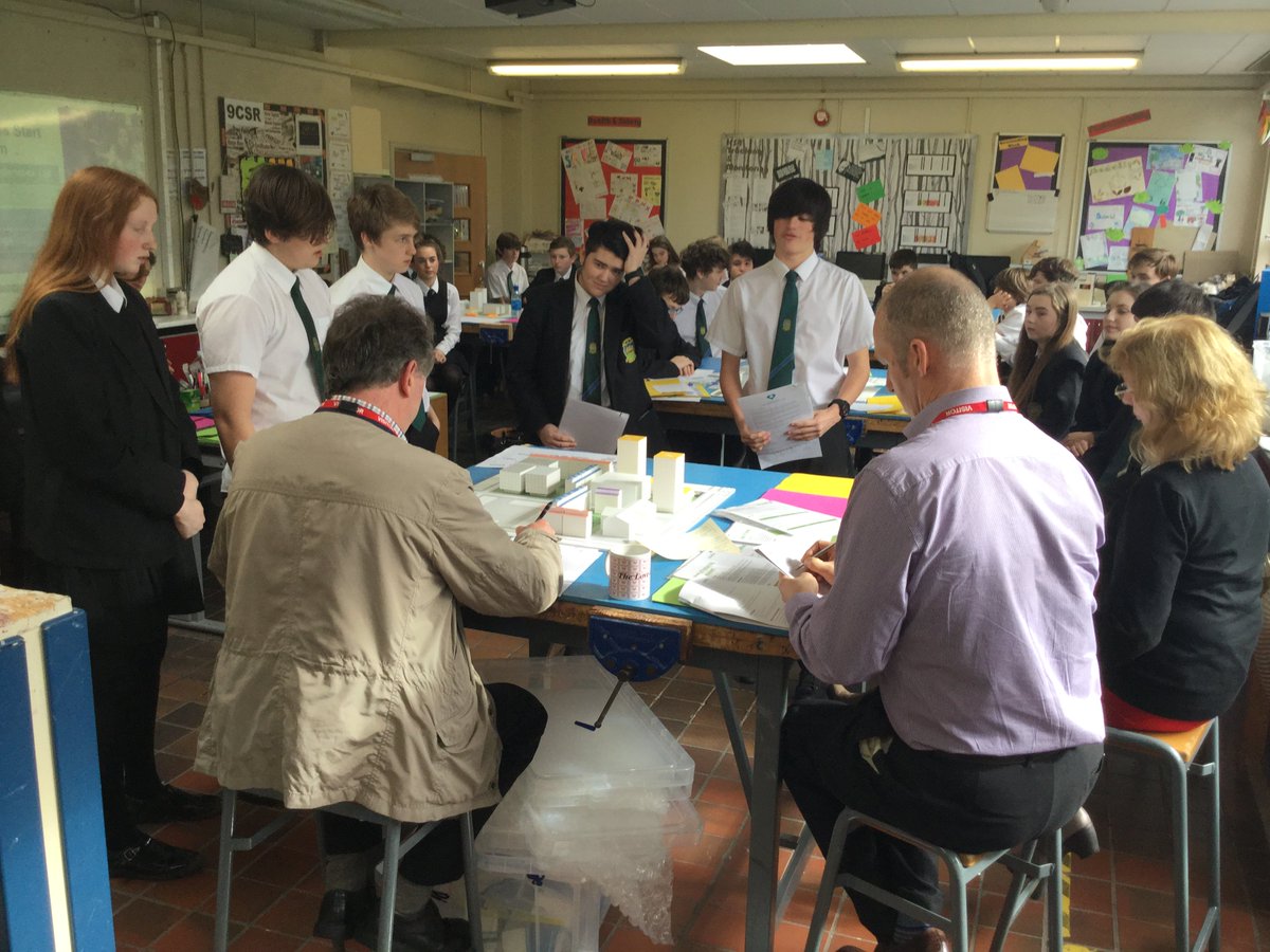 DECHeathSchool's tweet photo. Presentation skills with industry experts at our #UrbanPlanUK workshop @EdComs @ULIEurope @TheHeathSchool The winners are off to London! https://t.co/EJP2VGOPyI