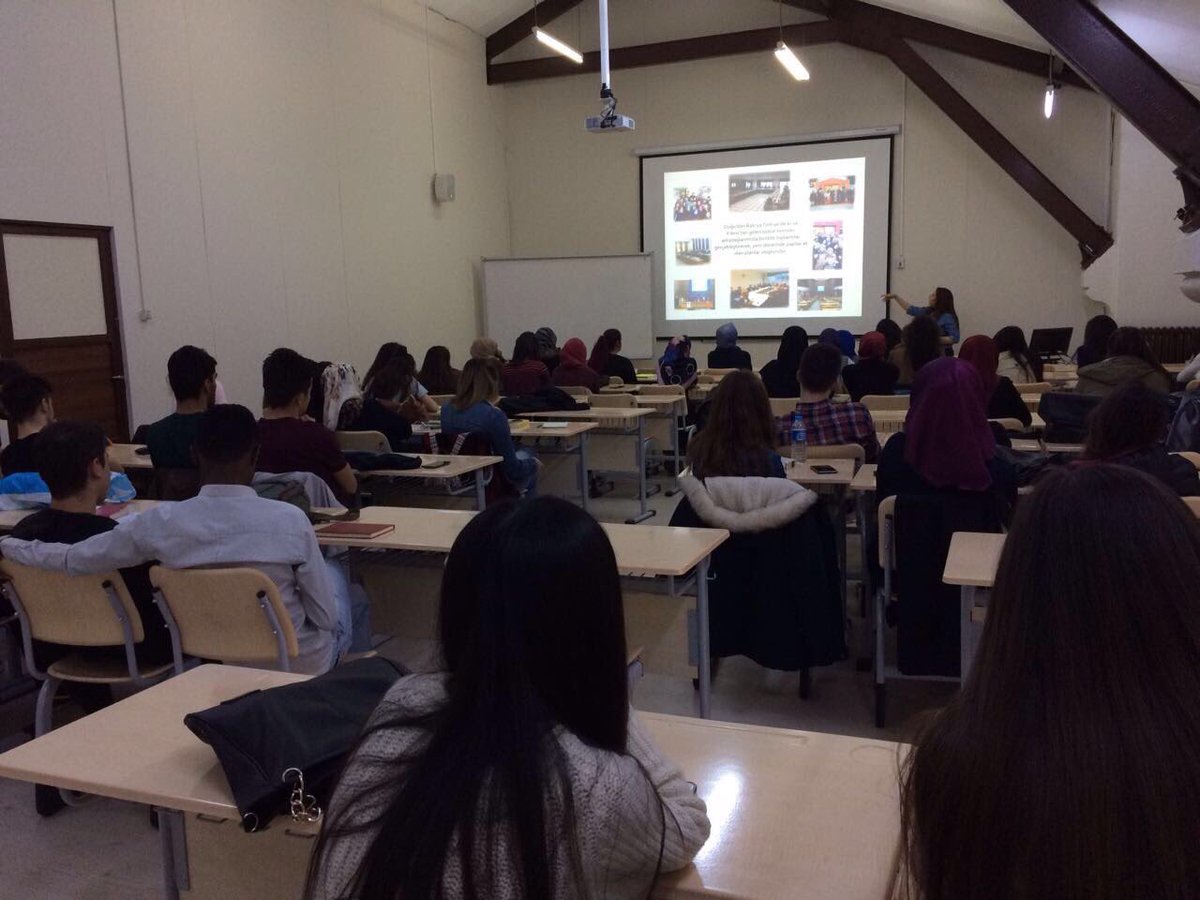 ushok2017's tweet photo. Sağlık Bilimleri Üniversitesi Sosyal Hizmet Bölümü öğrencilerini KURULTAY'ımız hakkında bilgilendirdik. https://t.co/936gcuQm1h