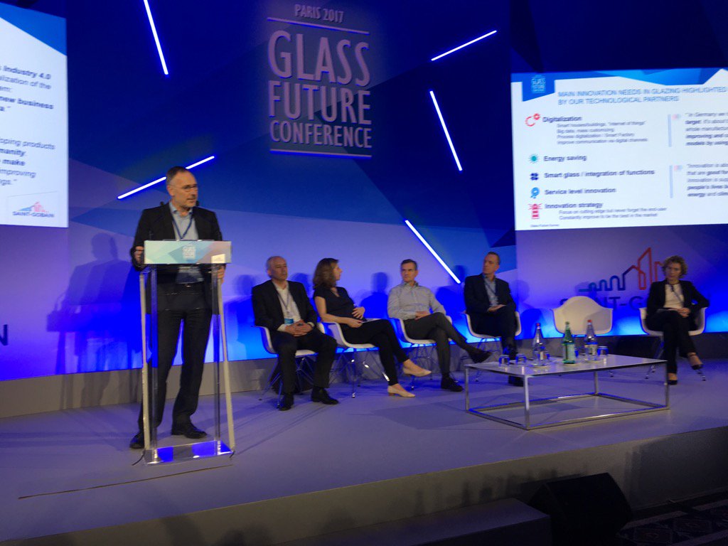 #glassfuture at #SaintGobain Managers reporting on customer feedback in Glass Innovation