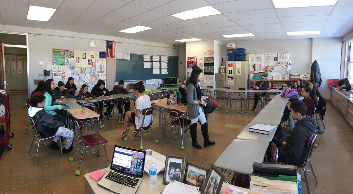 Kmartins34's tweet photo. @ValhallaSchools Seniors visited with 7th Graders today to talk Body Image & Eating Disorders. #ARCclub https://t.co/V5ImSXYoHM