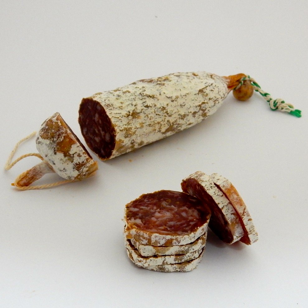 TheCheeseShed's tweet photo. New products time 1/2 I am in favour of fennel in all circumstances, and especially in Forest Pig's Fennel Salami https://t.co/a7MXeoEK52 https://t.co/AOOHTSiiNN