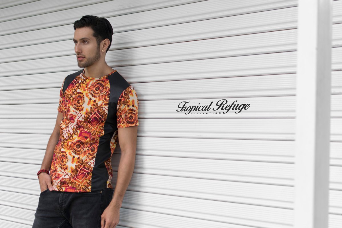 arteyconcepto06's tweet photo. CAMISETA DE CORTE Y COMBINACIÓN TEXTIL. Colección: 🌴TRÓPICAL REFUGE🌴#ModaVenezolana #Venezuela #DiseñoVenezolano #Fashion #moda #style #man https://t.co/v1FsP3085k