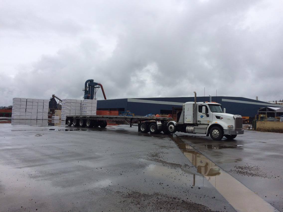 SierraPacificIn's tweet photo. Exciting times at SPI Shelton! Lumber is shipping out on SPI trucks! Thx to Rick Christensen for sharing this pic. #woodisgood #ispyspi https://t.co/sQ7UQhnKXn