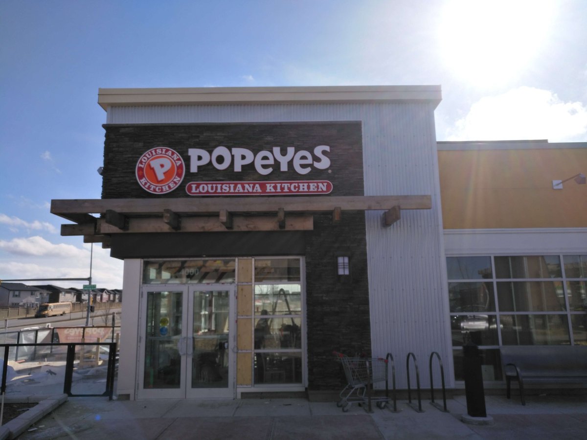 WraptorSigns's tweet photo. #AcrylicPinmount #HaloLit #Signage #CalgarySigns #YYC #YYCSigns #Signage #Alberta #AlbertaSigns #Business #RestaurantSigns @PopeyesChicken https://t.co/vLBXr58yZY