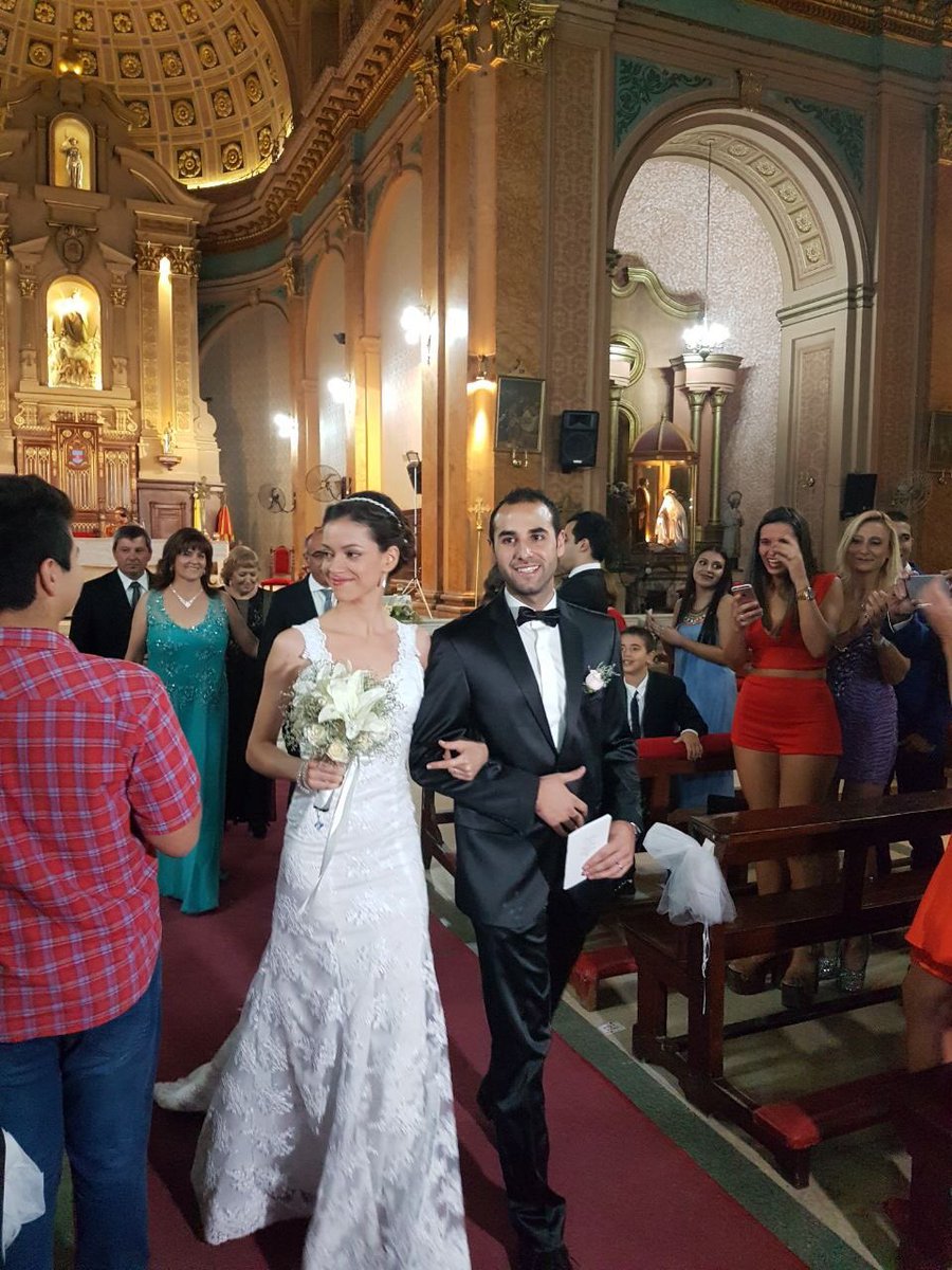14Ramirogarcia's tweet photo. Felizmente casados!!!! https://t.co/OJ7tHZl06Q