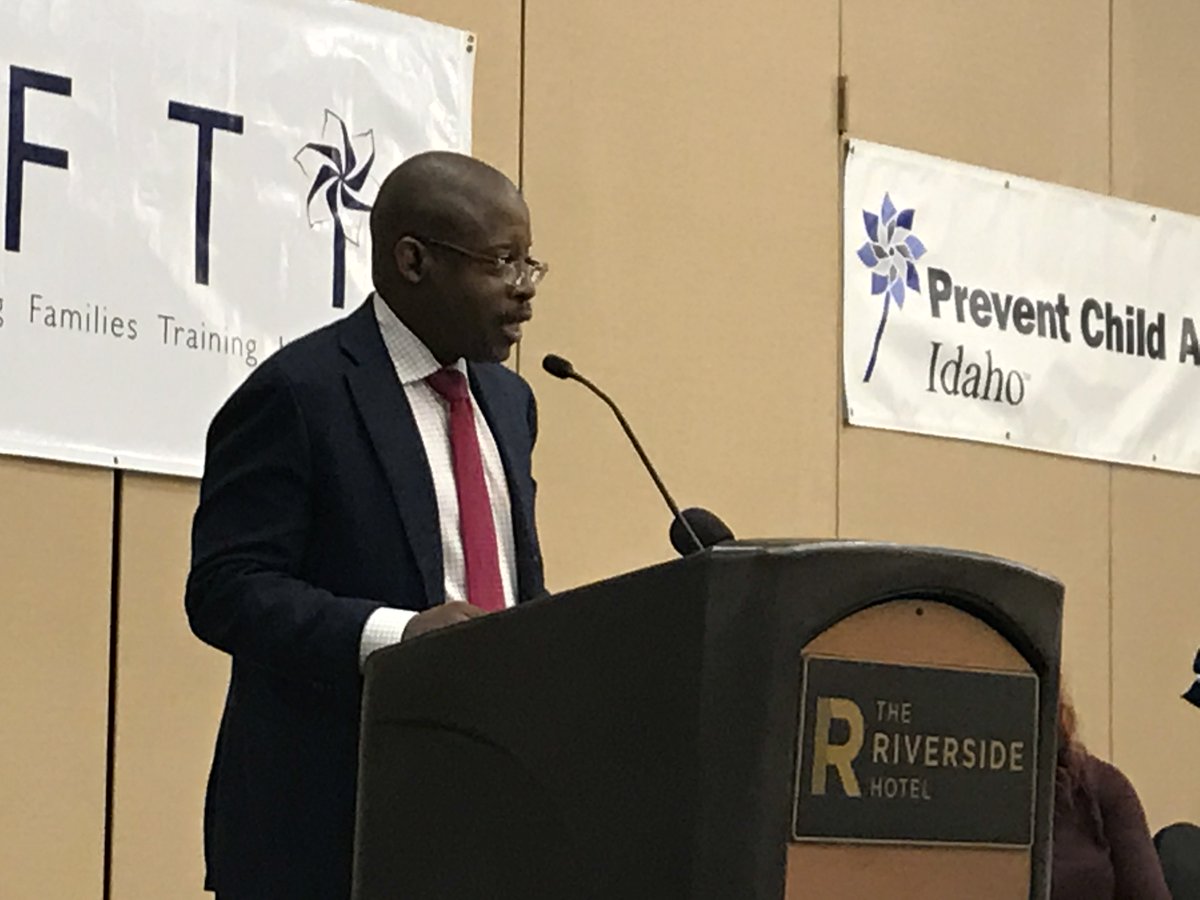 CaseyPrograms's tweet photo. David Sanders: We need a 21st C approach that strengthens families &amp; communities to protect children rather than removing kids from home. https://t.co/Pctac93JEq