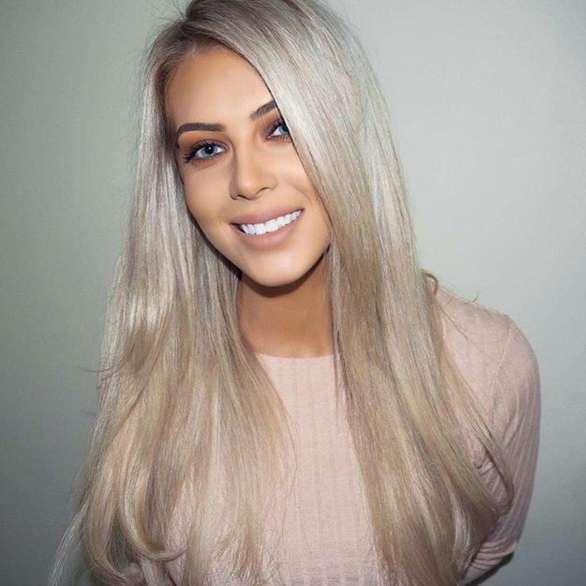 Foxy Locks Hair в Twitter "Beautiful chloeboucher wearing FoxyLocks Superior 22" Clip in