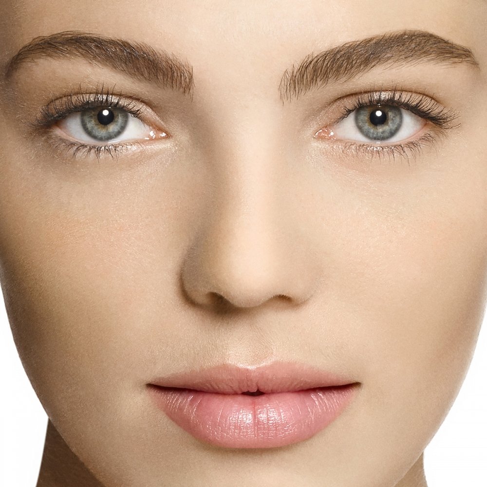lamaglama_co's tweet photo. High resolution and eyes. A great combo. @phaseonephoto #iq250 @drdennisgross @dgskincare #beautyretouching https://t.co/nxZs2pYupx