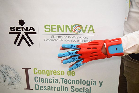 SENAComunica's tweet photo. Conoce la historia de nuestros aprendices en #Atlántico que ganaron la convocatoria #100KStrongAmericas en EE.UU. https://t.co/U9ey7fsaui https://t.co/cPQR5K0pbI
