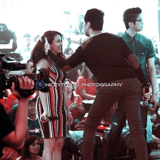 NiceyToYou's tweet photo. "SHE MAKES ME HAPPY EVERYTIME SHE ALLOWS ME TO FIX HER HAIR" - VICE GANDA

#HappyBirthdayKarylle https://t.co/wC1ihfyXYu