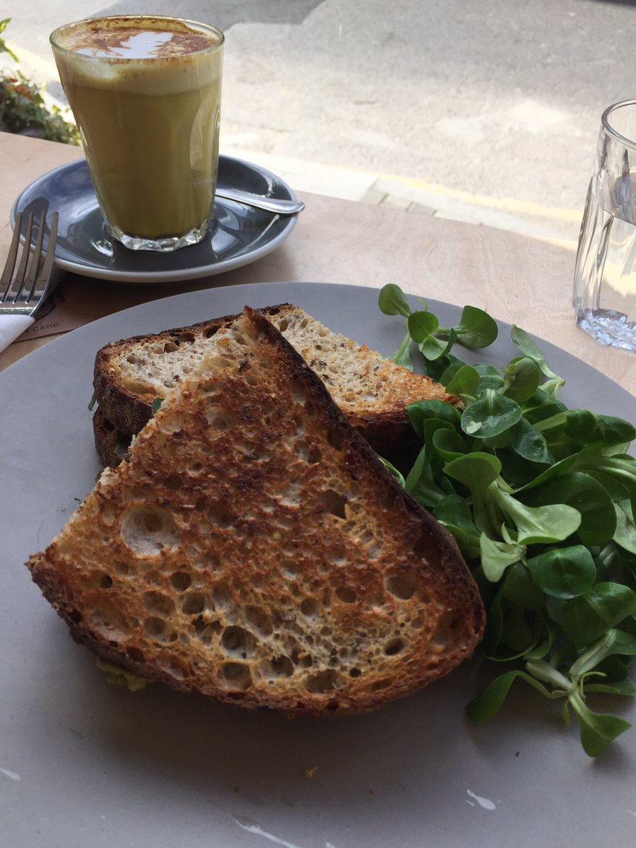 Miss_CL_CLC's tweet photo. A lovely lunch @urbanbaristas in #wapping today delicious artichoke, avocado &amp;pine nut sandwich &amp;a #TurmericLatte with fresh ginger #yum https://t.co/777s6OVhkz
