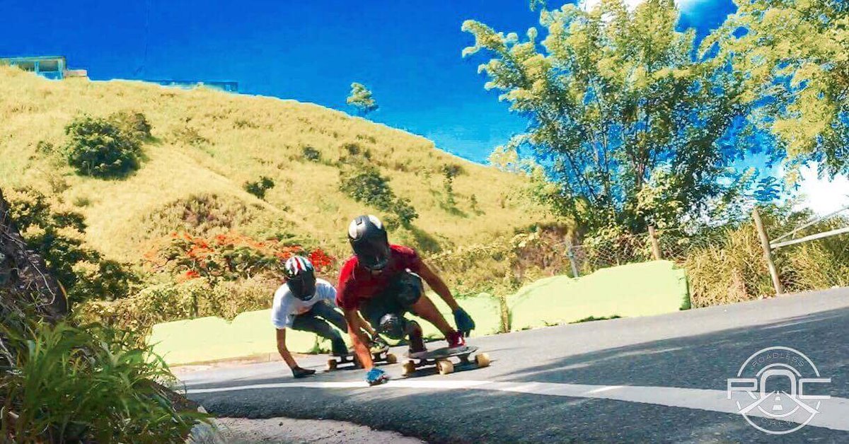 RoadlessCrew's tweet photo. Nuestros corredores, @rainierbv (#BlueDemon) y Eduardo (#WhiteDemon), gripiando una derecha en #Palomas, #Comerío .
#rOc #RoadlessCrew https://t.co/EKR4LtMK4y