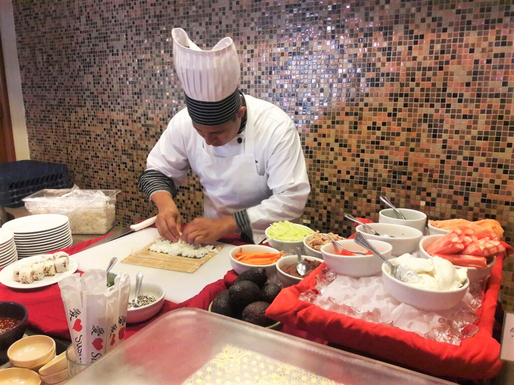 ¿Eres amante del sushi?
Te esperamos este día en nuestro almuerzo buffet "fusión oriental".
#hotelqualitysv #LosBalcones