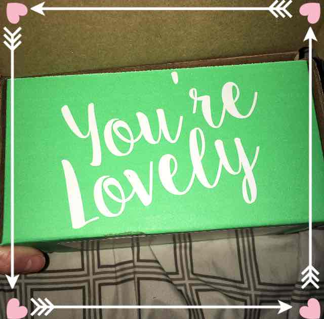 CuteSampleGirl's tweet photo. I just received my Charm VoxBox! I can't wait to try everything! https://t.co/fhBL96R0uP