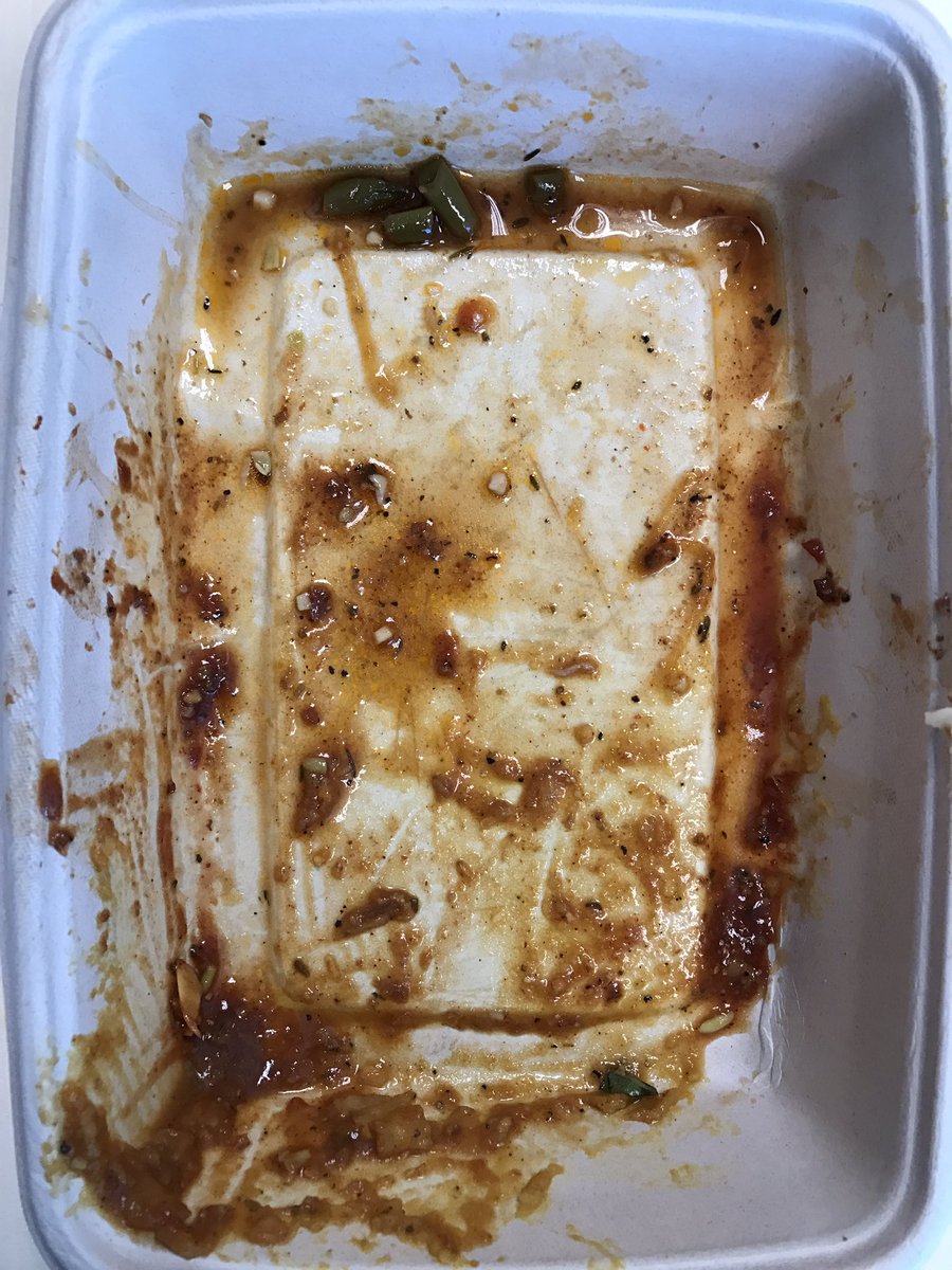 TGTCafeFanatic's tweet photo. 10 minutes later.  If only I had a piece of bread! https://t.co/LRfSxTl6Zm
