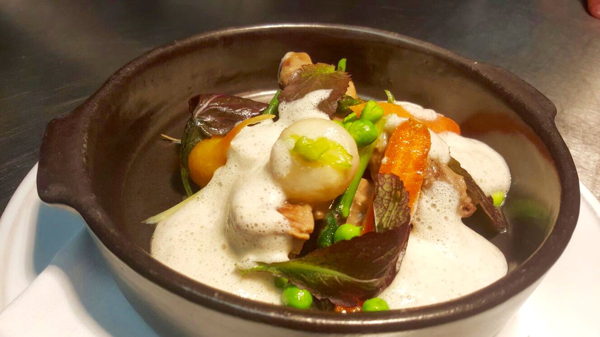SearcysLondon's tweet image. Tasting new dishes at @UrbanCoterie tonight. Blanquette de Veau with seasonal peas, broad beans and asparagus. #seasonal #SpringDining
