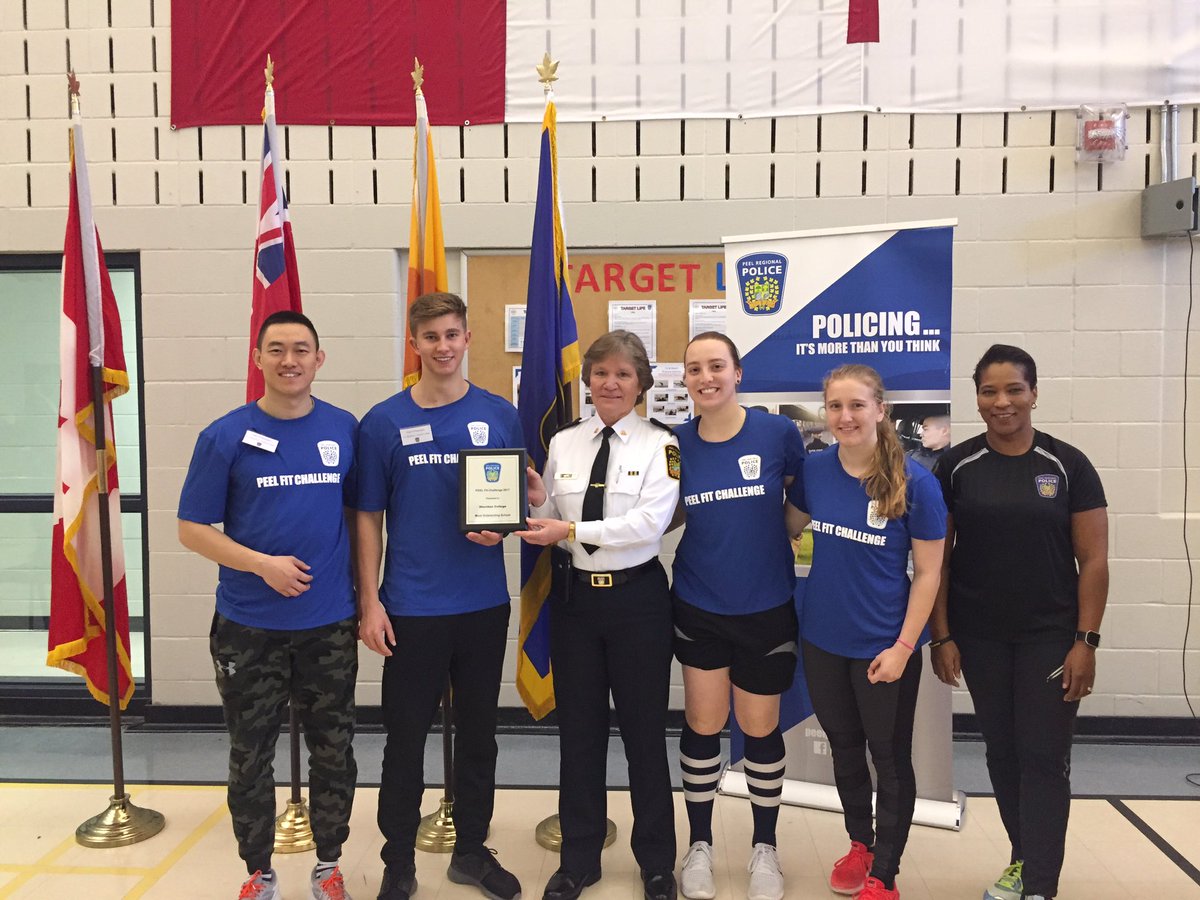 PeelPolice's tweet photo. Thanks to all the surrounding colleges participating in #PeelFitChallenge2017  @sheridancollege takes the win for top team. #PINTest #PRP https://t.co/nSAjTU3VwC