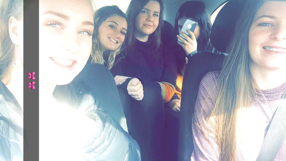 kessralph's tweet photo. Ma little cherubs cruising, so chuffed els has passed yassss 🚗🌸 #indawhip https://t.co/jzCebRVxL8