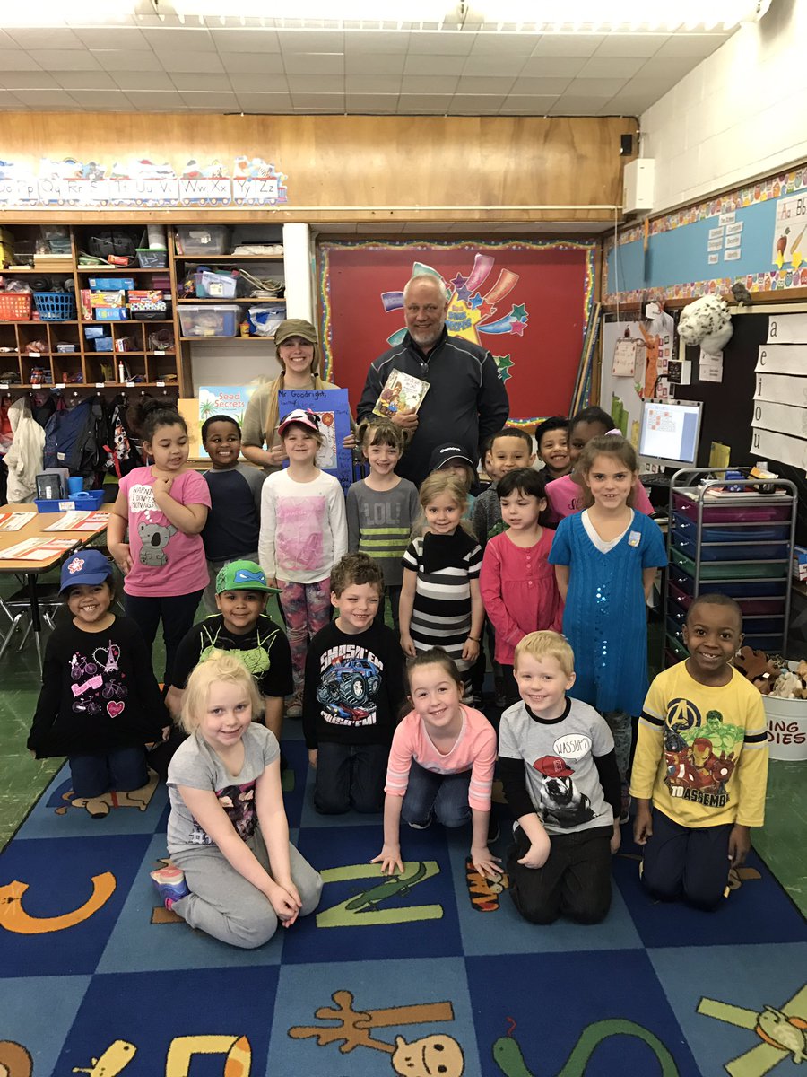 MassillonSchool's tweet photo. Mrs. Knight's Kindergarten class says "Thanks for visiting us today, Mr. Goodright!" 📚 #Right to readers #reading #books #Superintendent https://t.co/NA8h2hOJL1