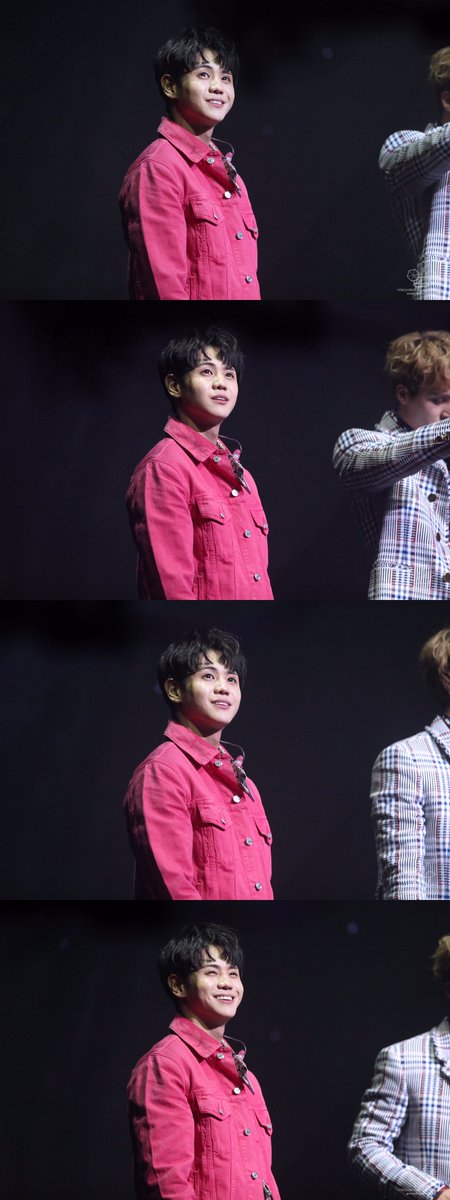 the_parfait's tweet photo. 170320 하이라이트 쇼케이스 요섭 5 https://t.co/JUzYLR0JGY https://t.co/r992e42fUp