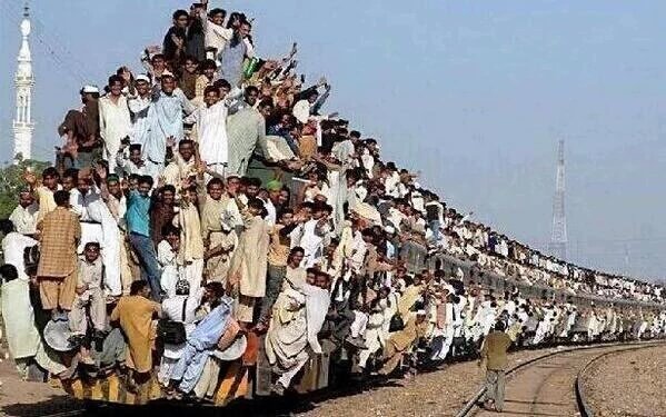kk_cedrick's tweet photo. TRAIN LEAVING

DON'T BE LEFT BEHIND
Retweet, follow @KKCEDRICK1 &amp;retweets

Then #gainwithxtiandela https://t.co/HsdwVeVUl1
